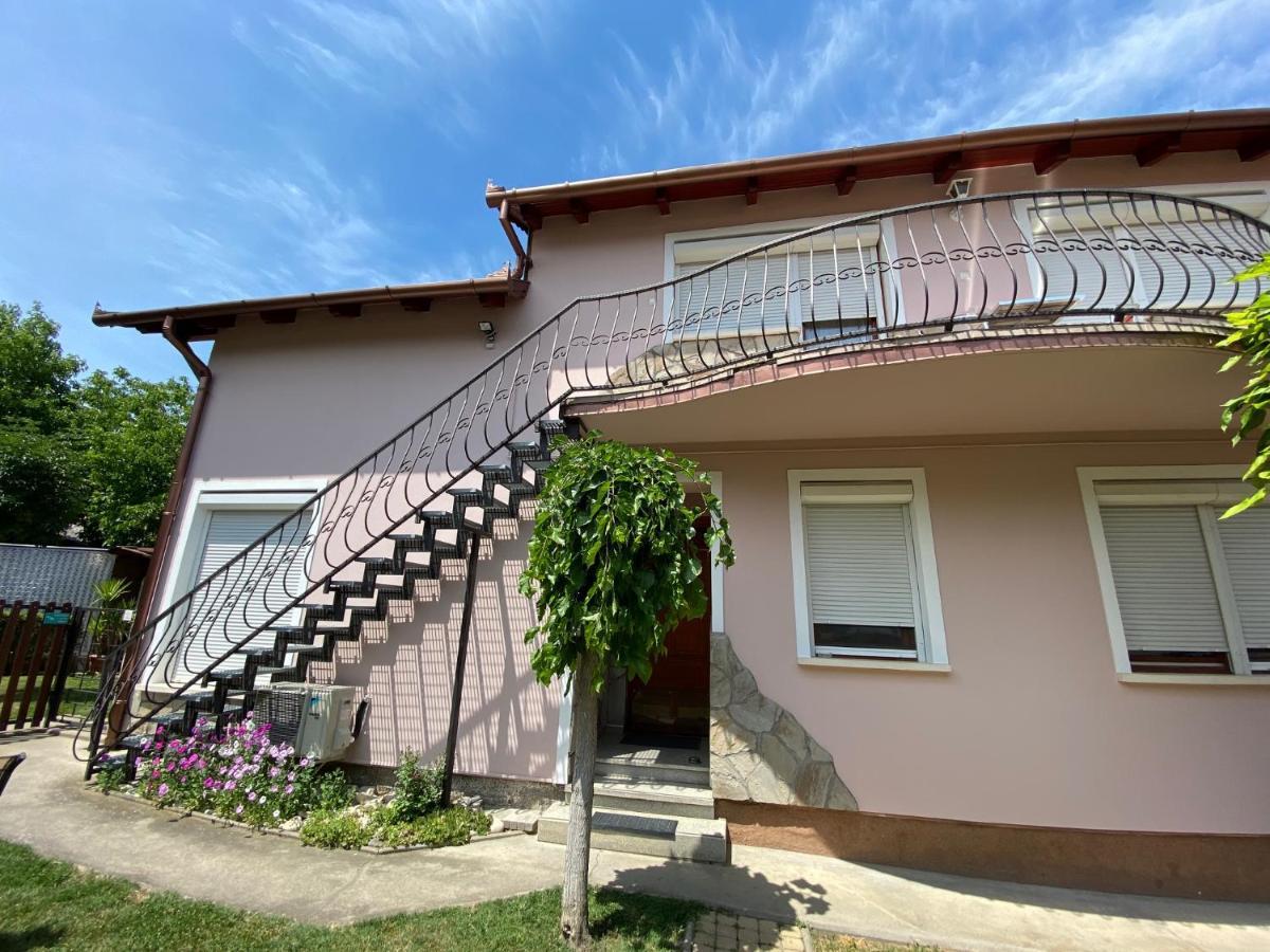 Do-Ti Apartmanhaz Balatonlelle Exterior foto