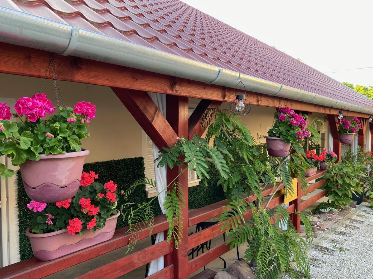 Do-Ti Apartmanhaz Balatonlelle Exterior foto