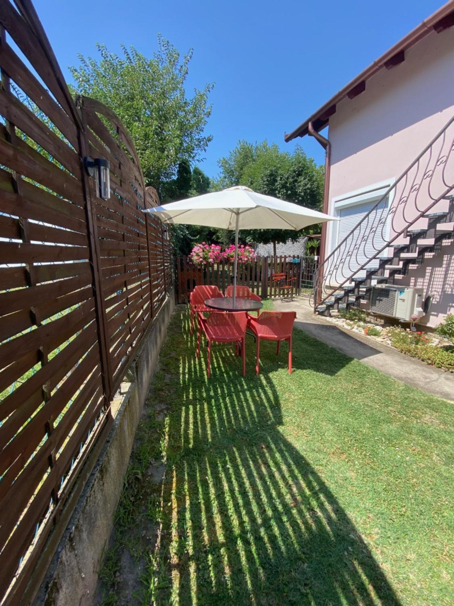 Do-Ti Apartmanhaz Balatonlelle Exterior foto