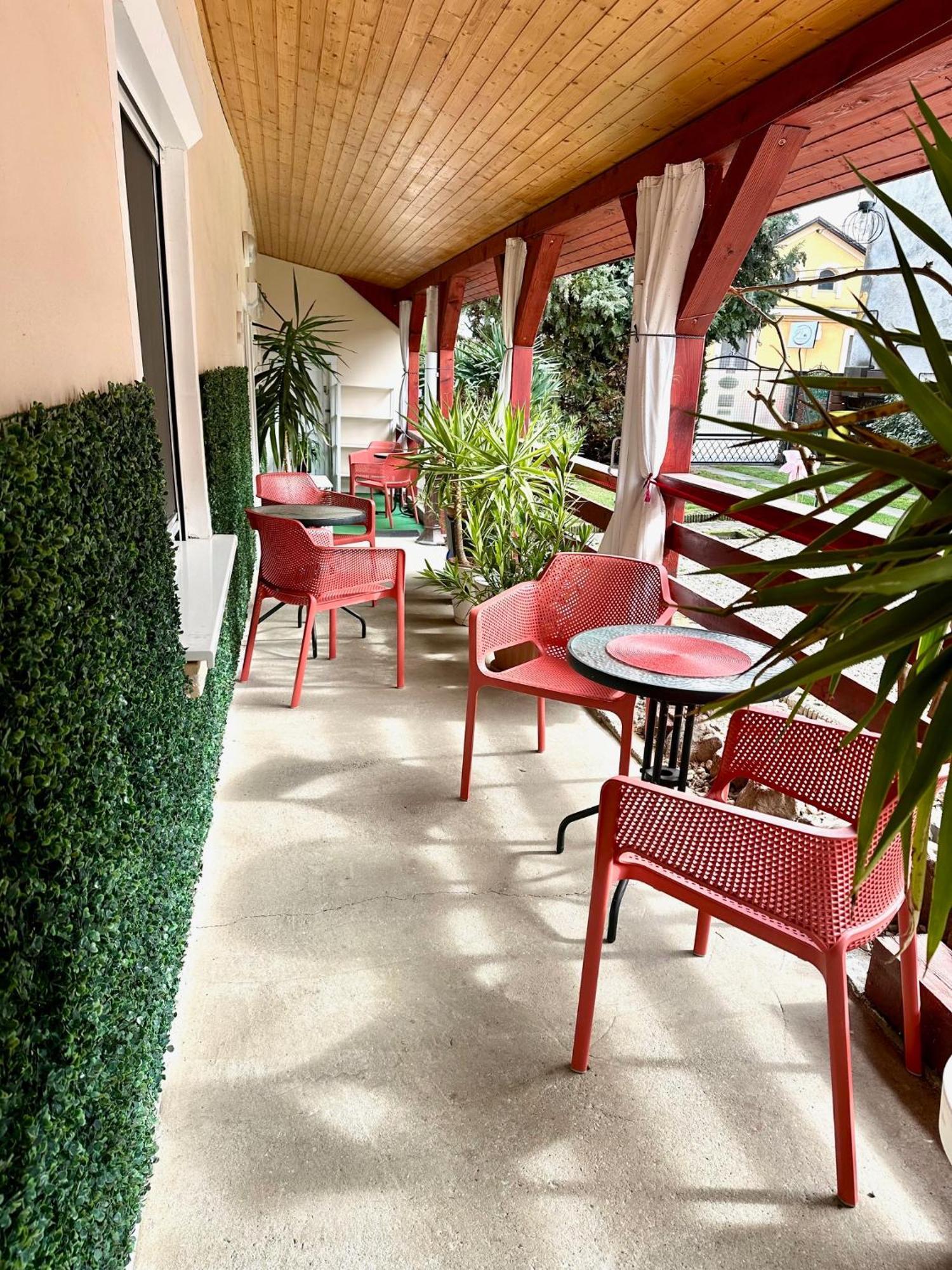Do-Ti Apartmanhaz Balatonlelle Exterior foto