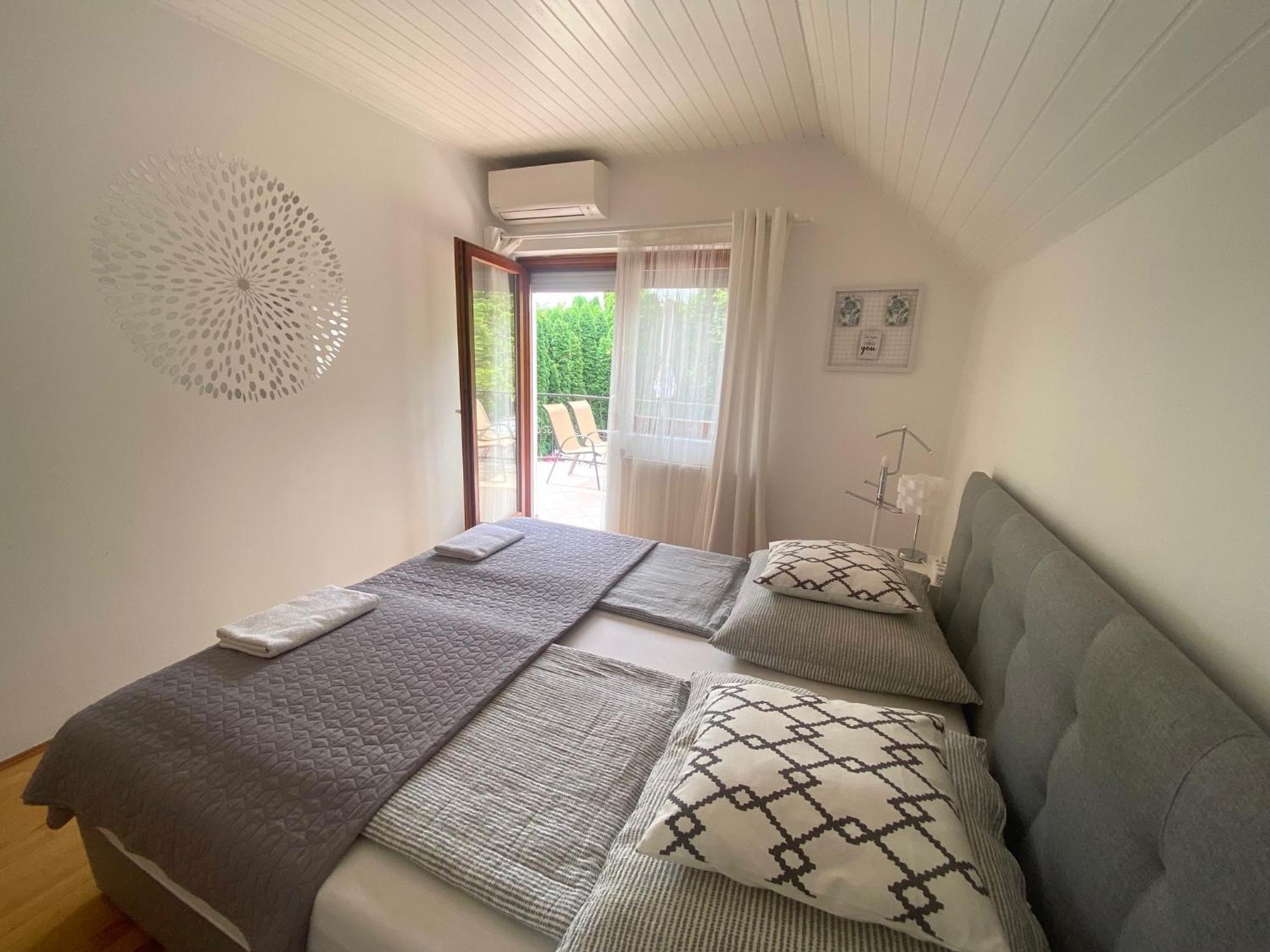 Do-Ti Apartmanhaz Balatonlelle Exterior foto